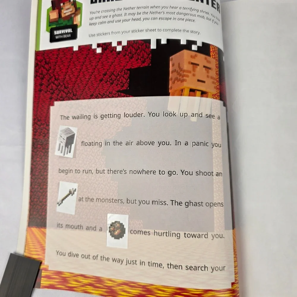 Minecraft Official Nether and The End Sticker Book for Kids - Minor use‎